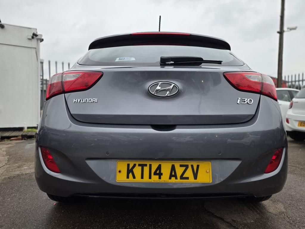 HYUNDAI I30 1.6 CRDi Premium 2014