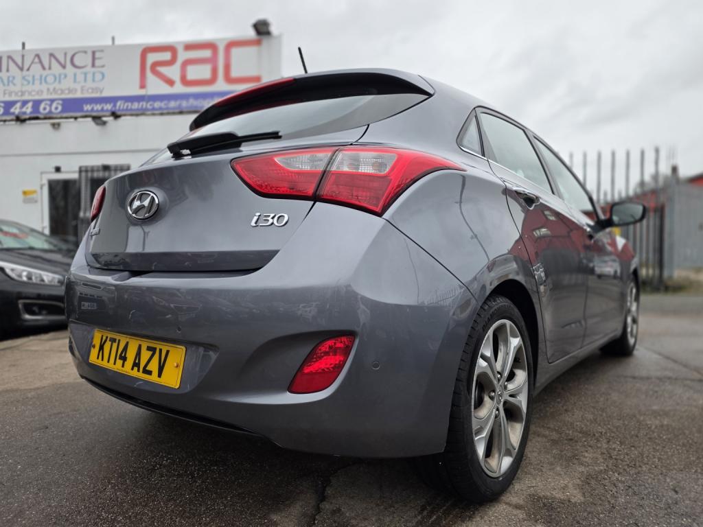 HYUNDAI I30 1.6 CRDi Premium 2014
