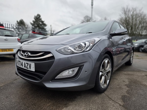 View HYUNDAI I30 1.6 CRDi Premium