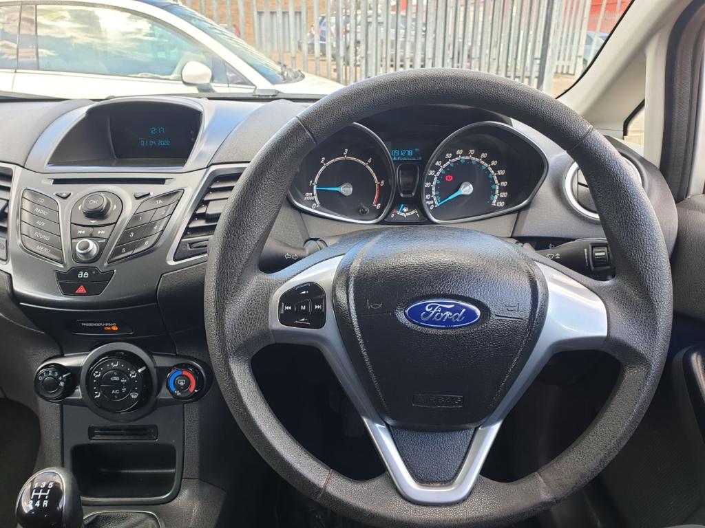 FORD FIESTA STYLE TDCI 2013