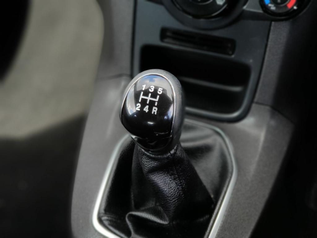 FORD FIESTA STYLE TDCI 2013