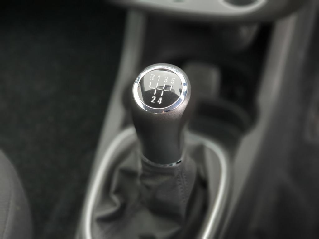 VAUXHALL CORSA DESIGN AC 2015