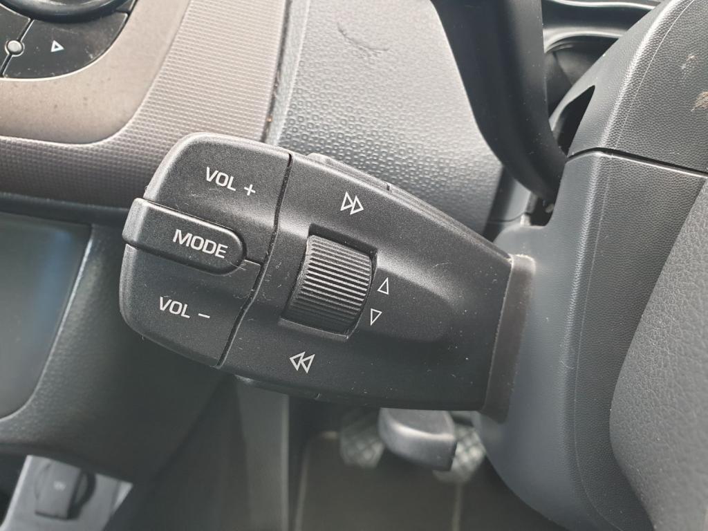SEAT IBIZA SE 2013