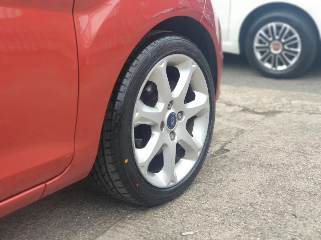 FORD FIESTA TITANIUM 2009