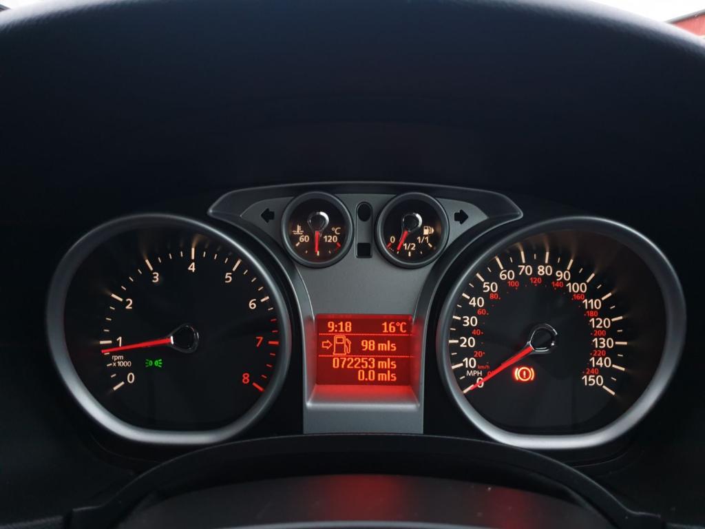 FORD FOCUS TITANIUM 2010