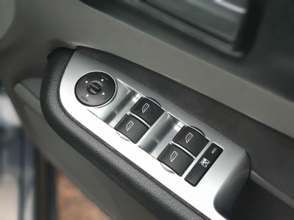 FORD FOCUS TITANIUM 2010