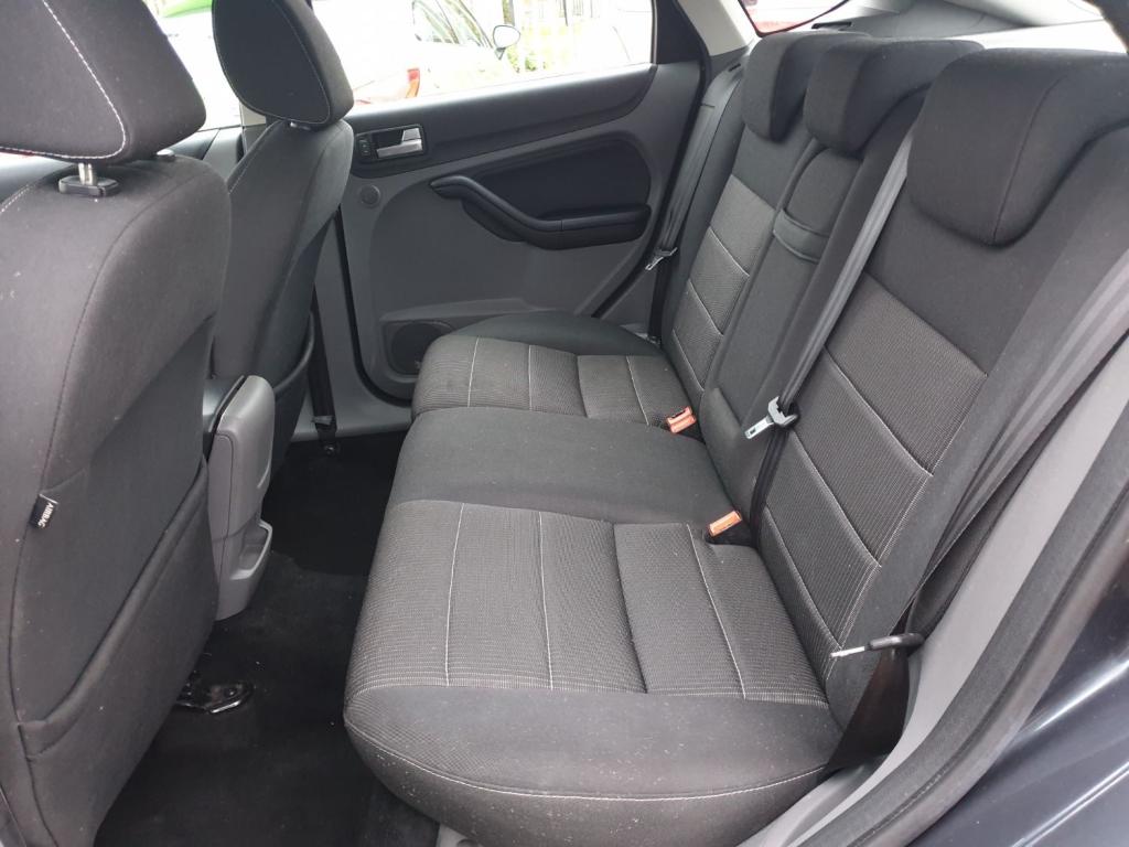 FORD FOCUS TITANIUM 2010
