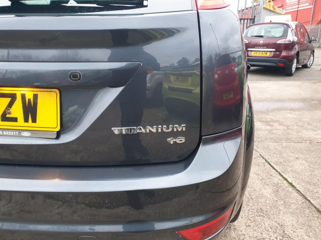 FORD FOCUS TITANIUM 2010