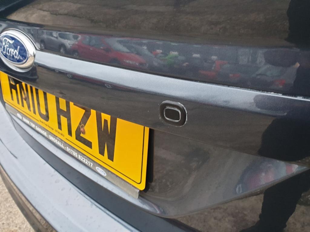 FORD FOCUS TITANIUM 2010