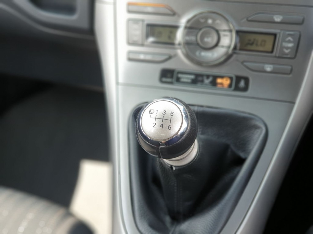 TOYOTA AURIS VVT-I TR STOPSTART 2009