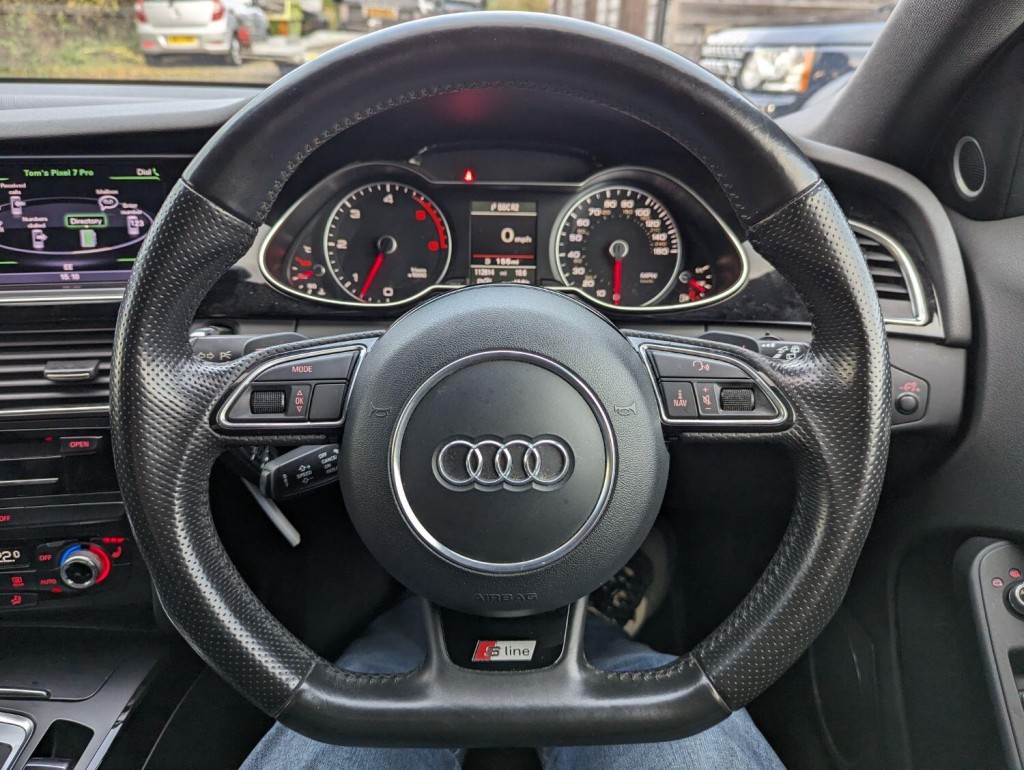 AUDI A4 AVANT 3.0 TDI V6 Black Edition  2012