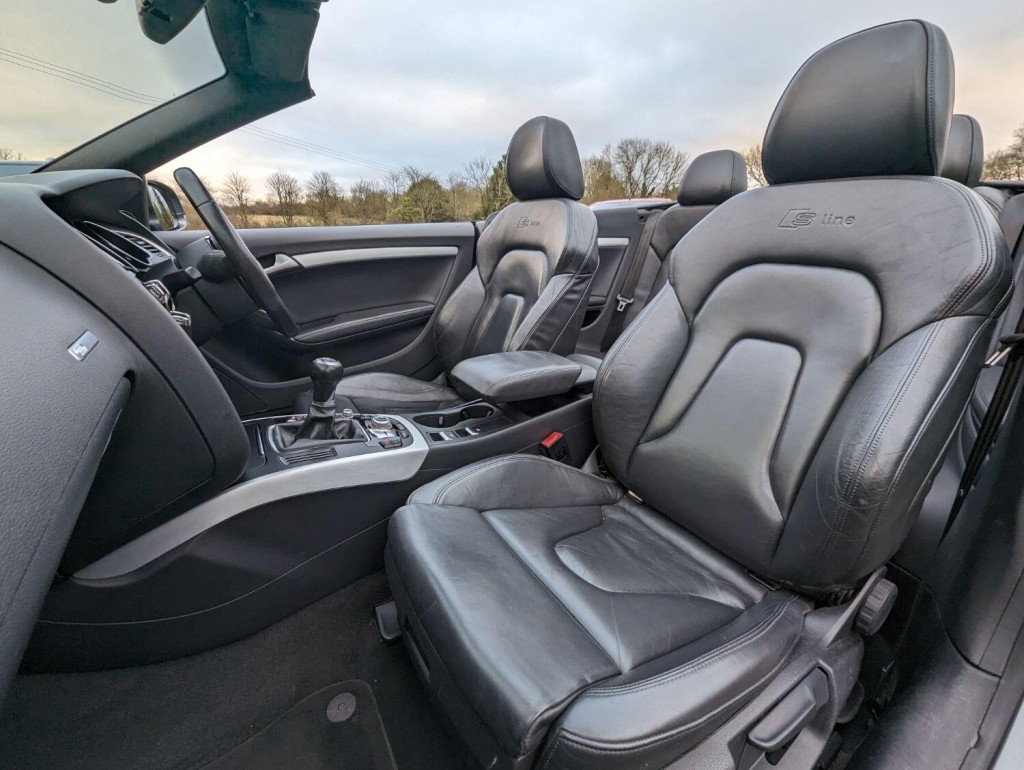 AUDI A5 2.0 TDI S line  2012