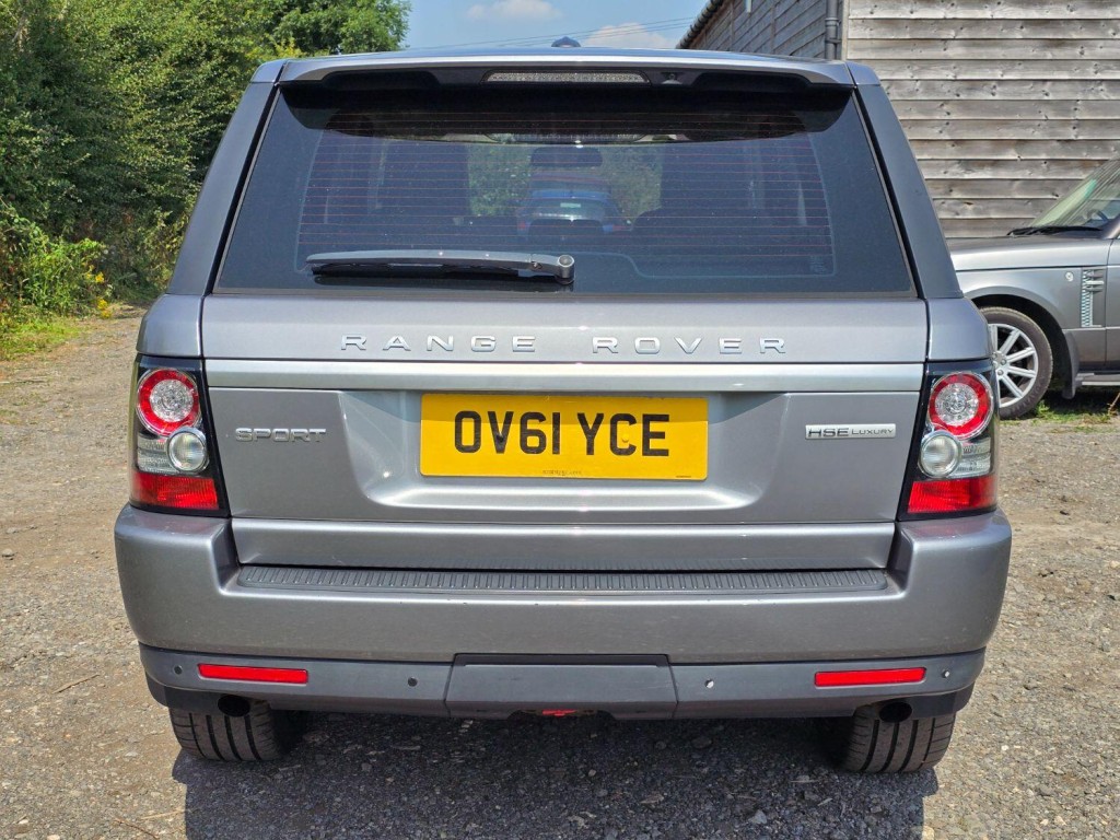 LAND ROVER RANGE ROVER SPORT 3.0 SD V6 HSE Luxury 2011