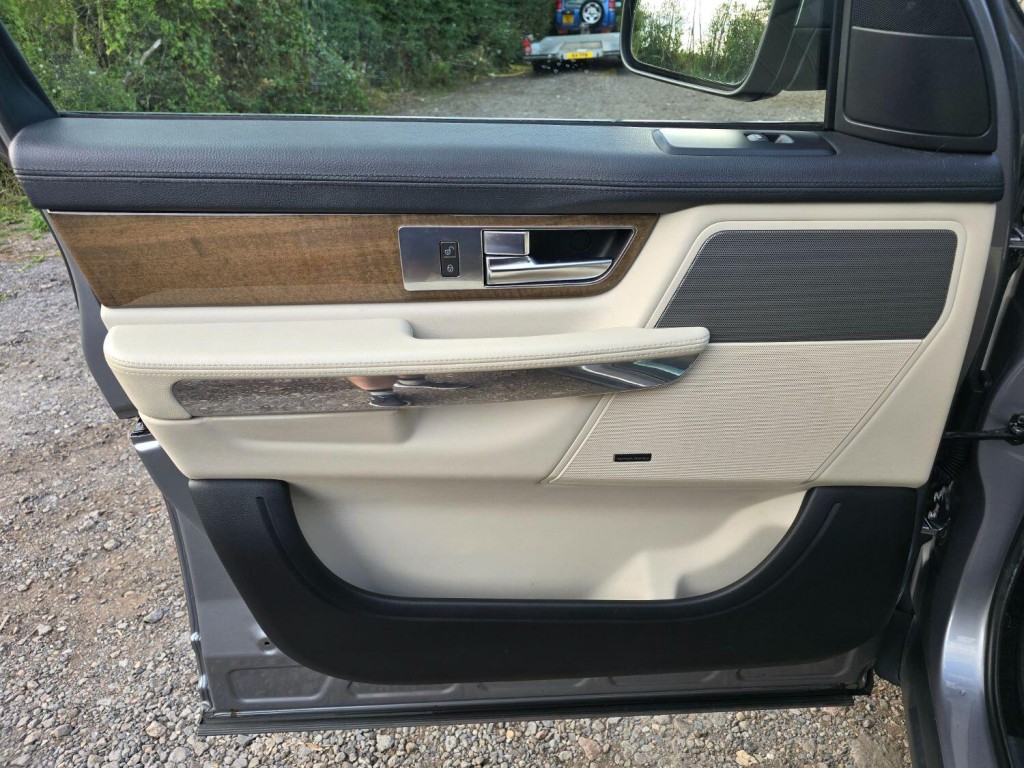 LAND ROVER RANGE ROVER SPORT 3.0 SD V6 HSE 2012