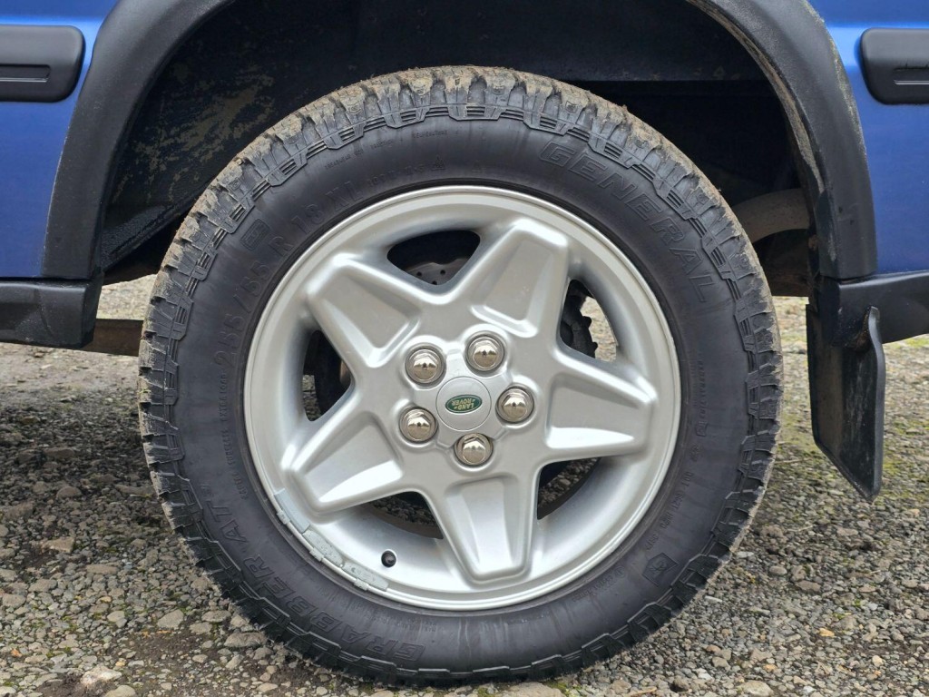 LAND ROVER DISCOVERY 2.5 TD5 GS 2001