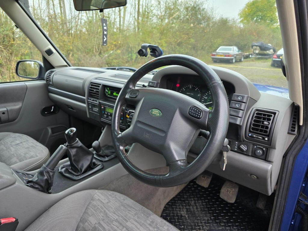 LAND ROVER DISCOVERY 2.5 TD5 GS 2001