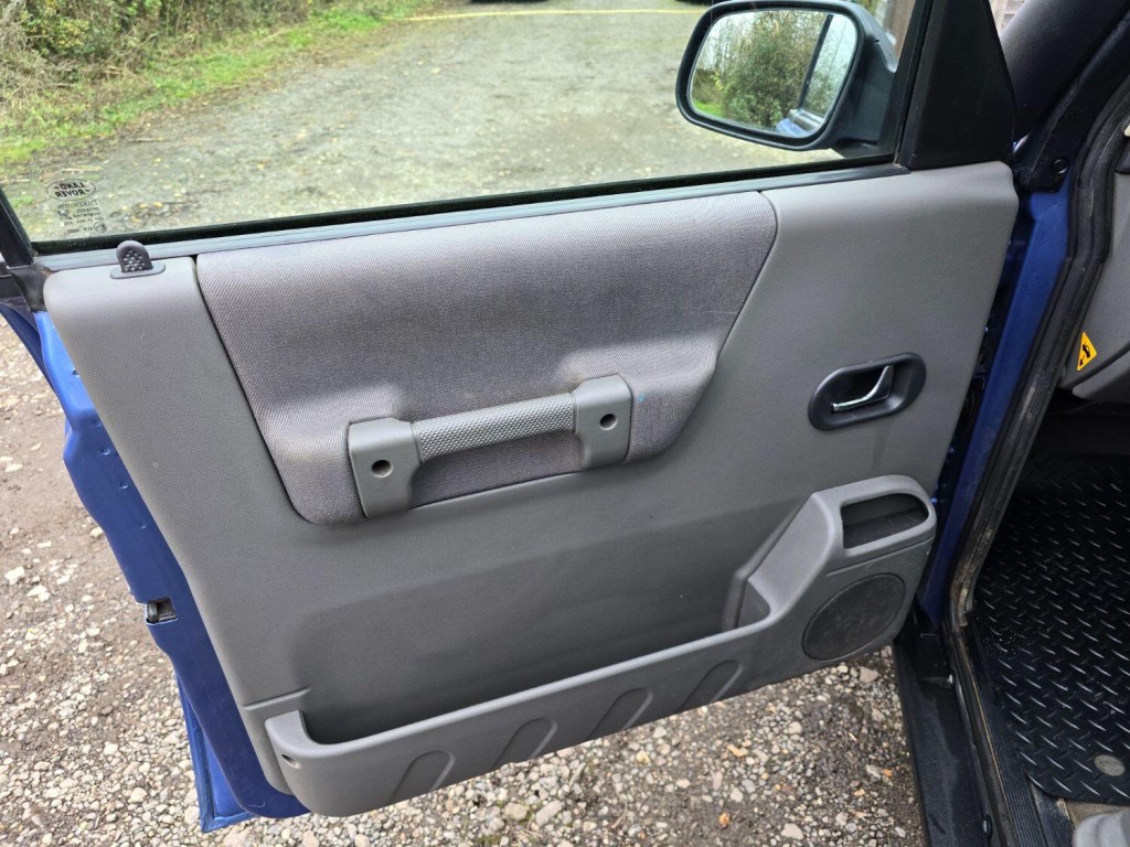 LAND ROVER DISCOVERY 2.5 TD5 GS 2001