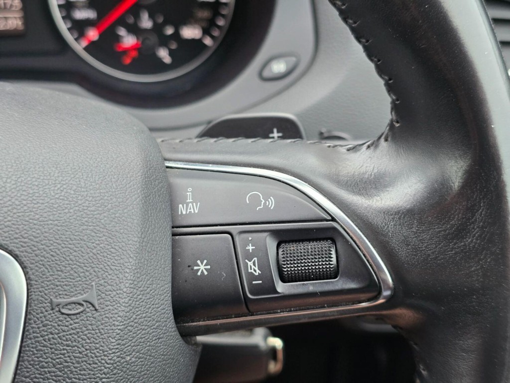 AUDI Q3 2.0 TDI SE 2013