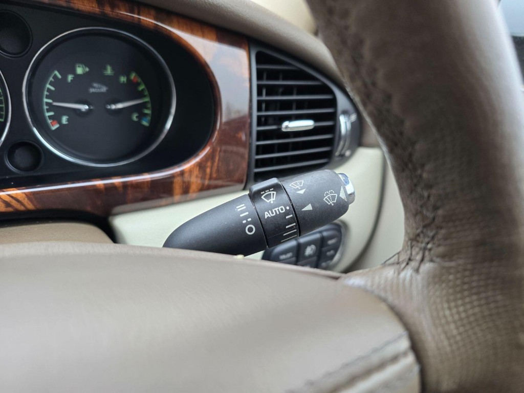 JAGUAR XJ 2.7 TD Sovereign 2007