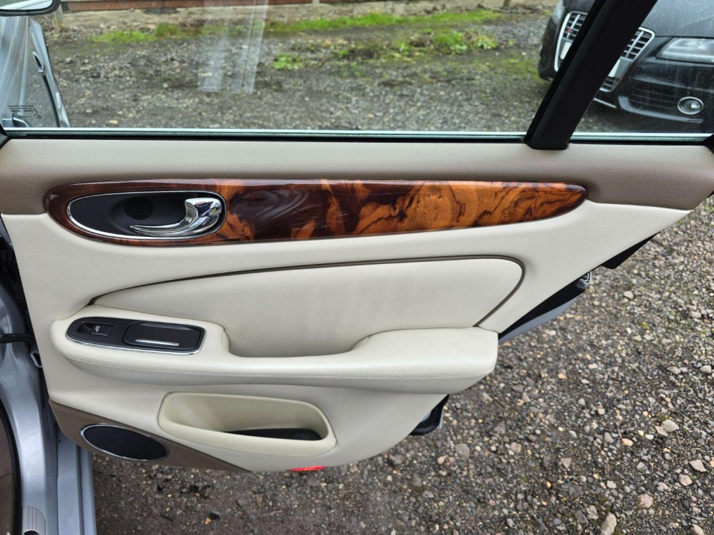 JAGUAR XJ 2.7 TD Sovereign 2007