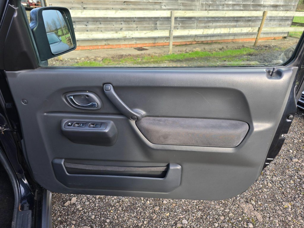 SUZUKI JIMNY 1.3 SZ4 2010