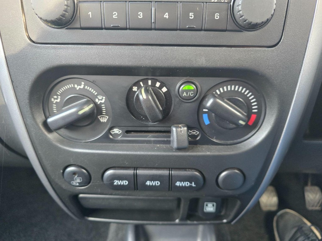 SUZUKI JIMNY 1.3 SZ4 2010