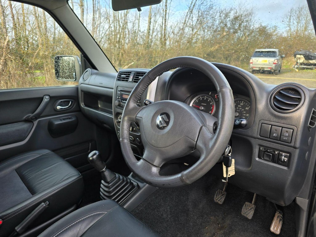 SUZUKI JIMNY 1.3 SZ4 2010