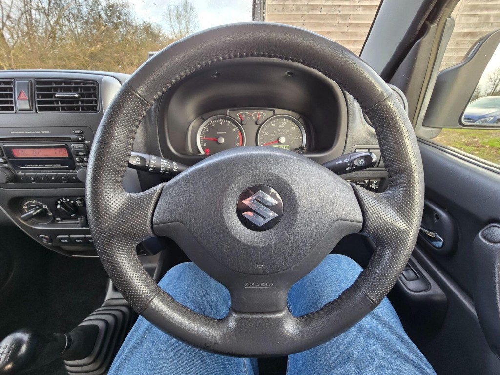 SUZUKI JIMNY 1.3 SZ4 2010