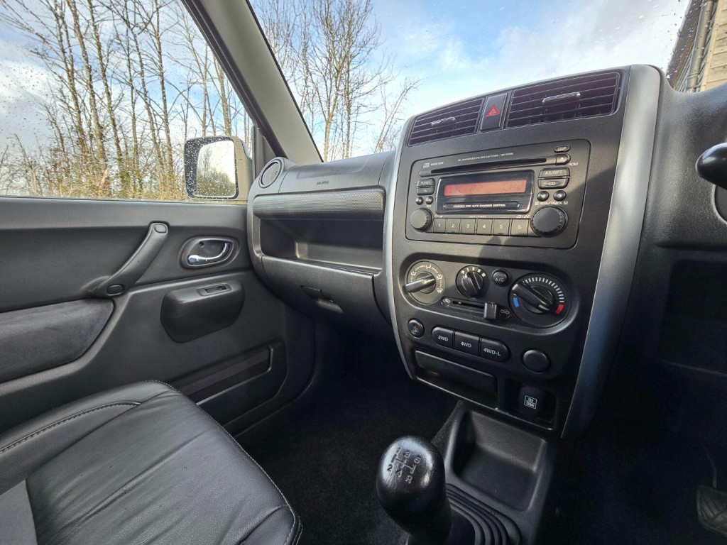 SUZUKI JIMNY 1.3 SZ4 2010