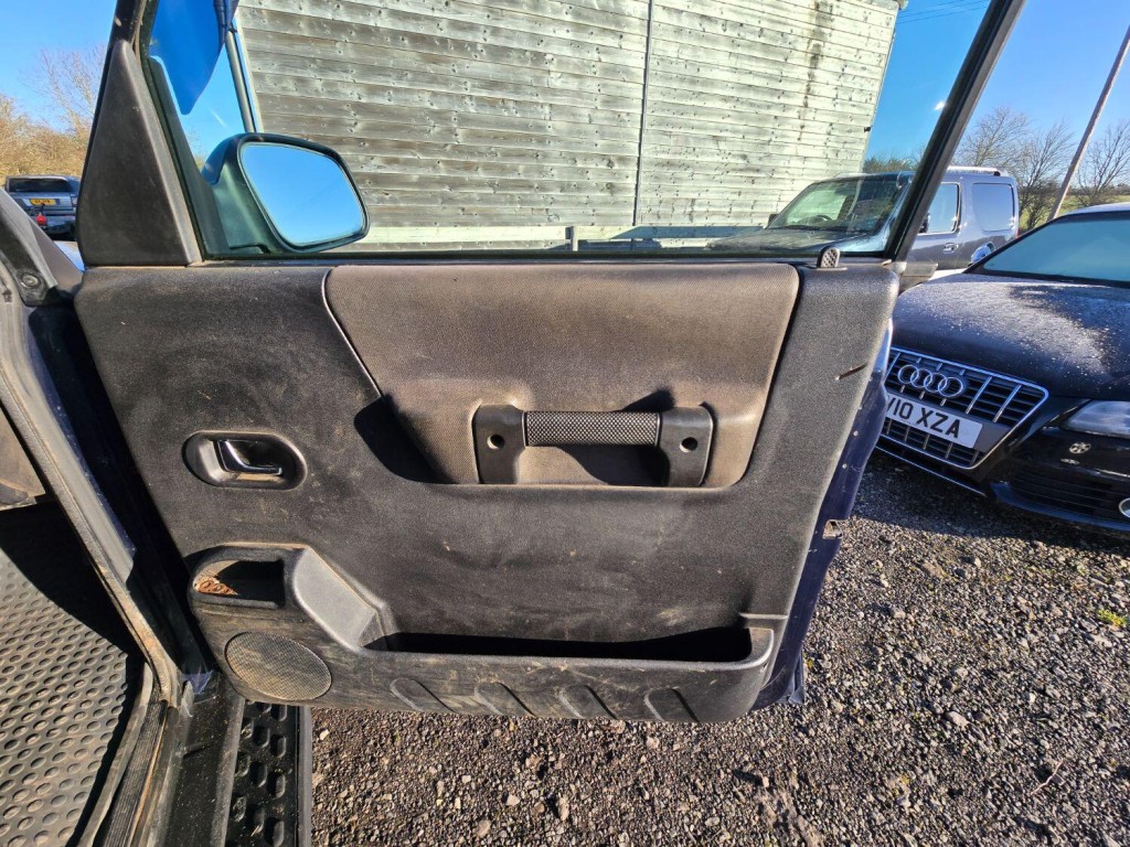 LAND ROVER DISCOVERY 2.5 TD5 GS 2003