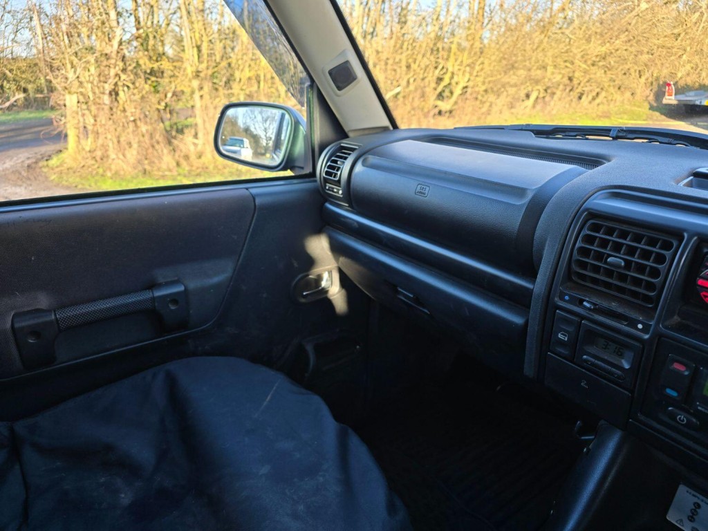 LAND ROVER DISCOVERY 2.5 TD5 GS 2003