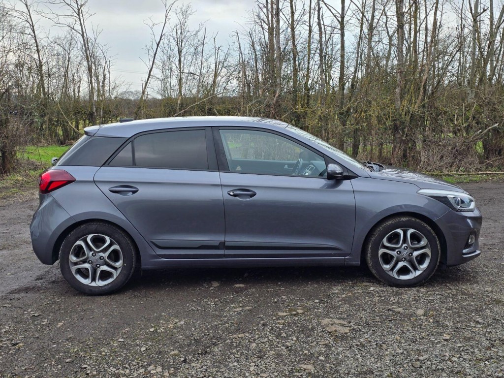 HYUNDAI I20 1.2 Premium Nav 2019