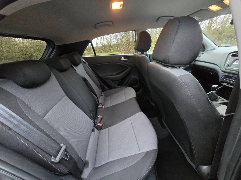 HYUNDAI I20 1.2 Premium Nav 2019
