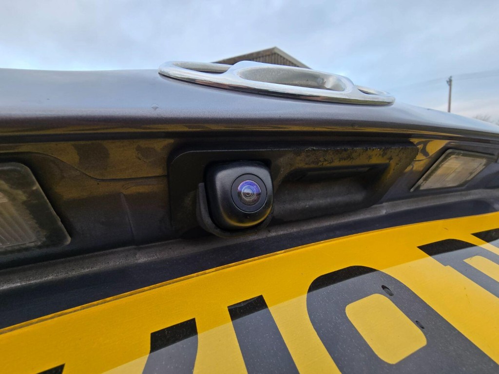 HYUNDAI I20 1.2 Premium Nav 2019