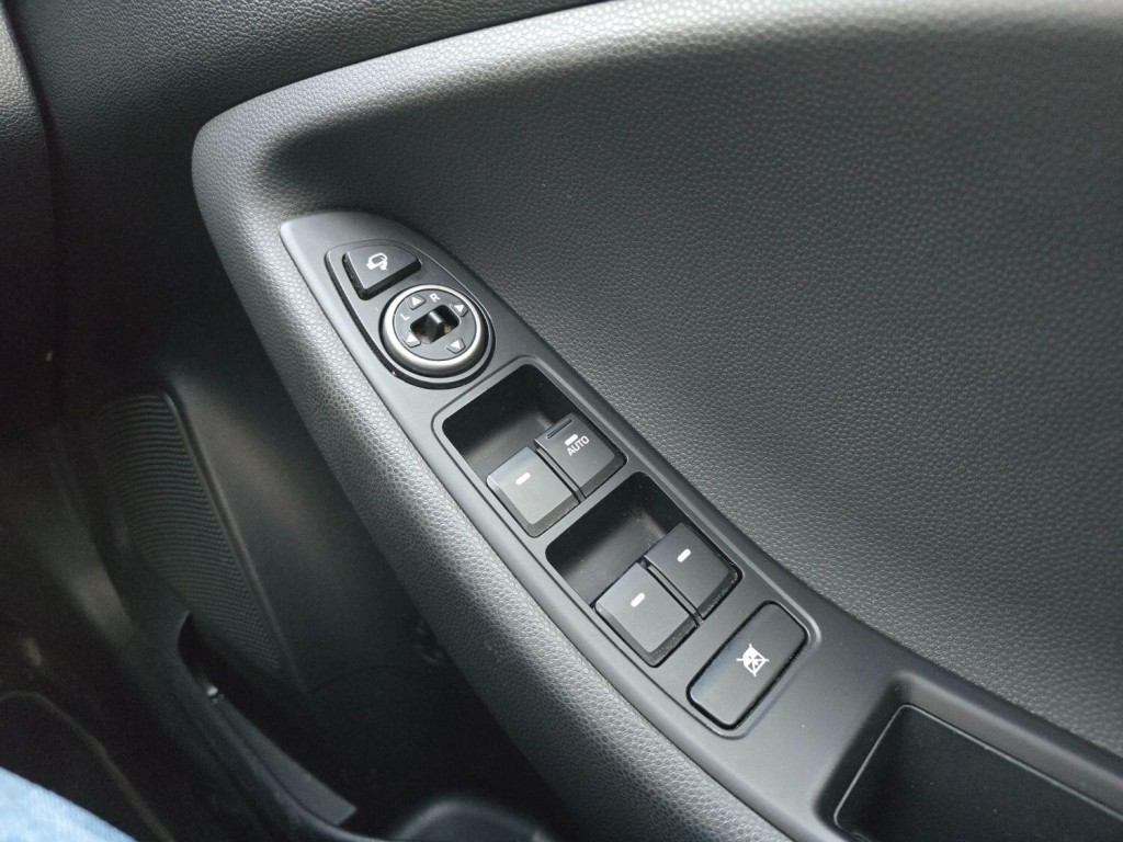 HYUNDAI I20 1.2 Premium Nav 2019