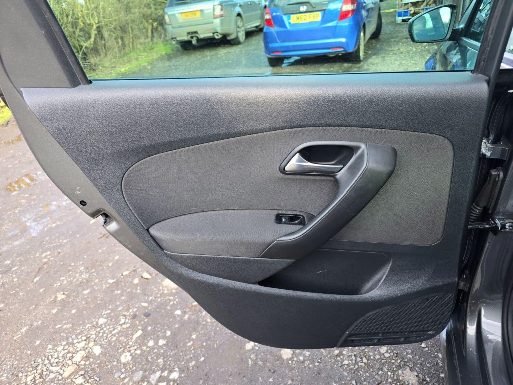 VOLKSWAGEN POLO 1.2 Match 2012