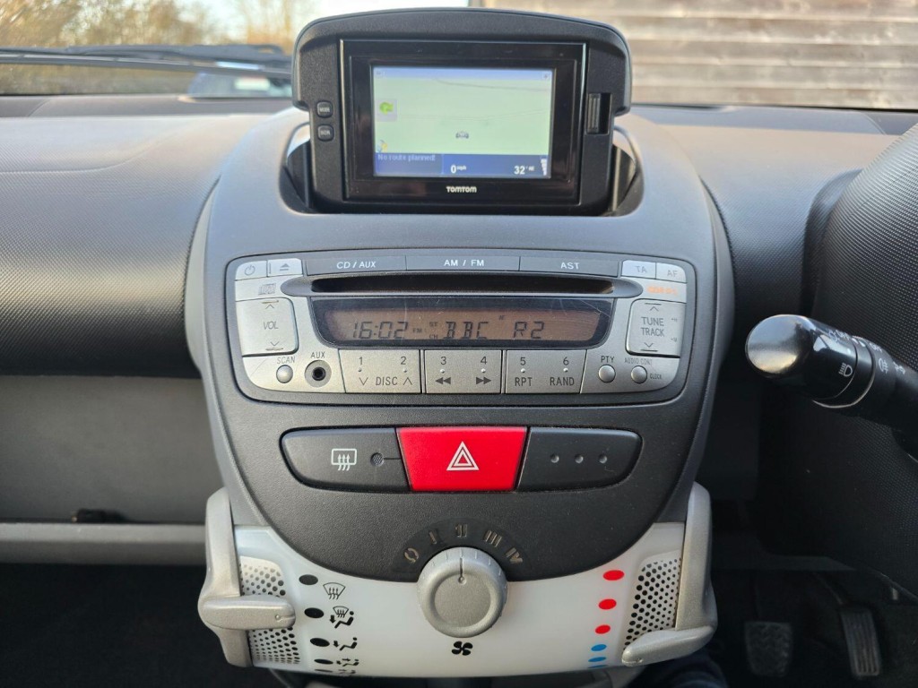 TOYOTA AYGO 1.0 VVT-i Go 2012