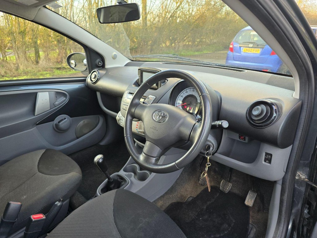 TOYOTA AYGO 1.0 VVT-i Go 2012