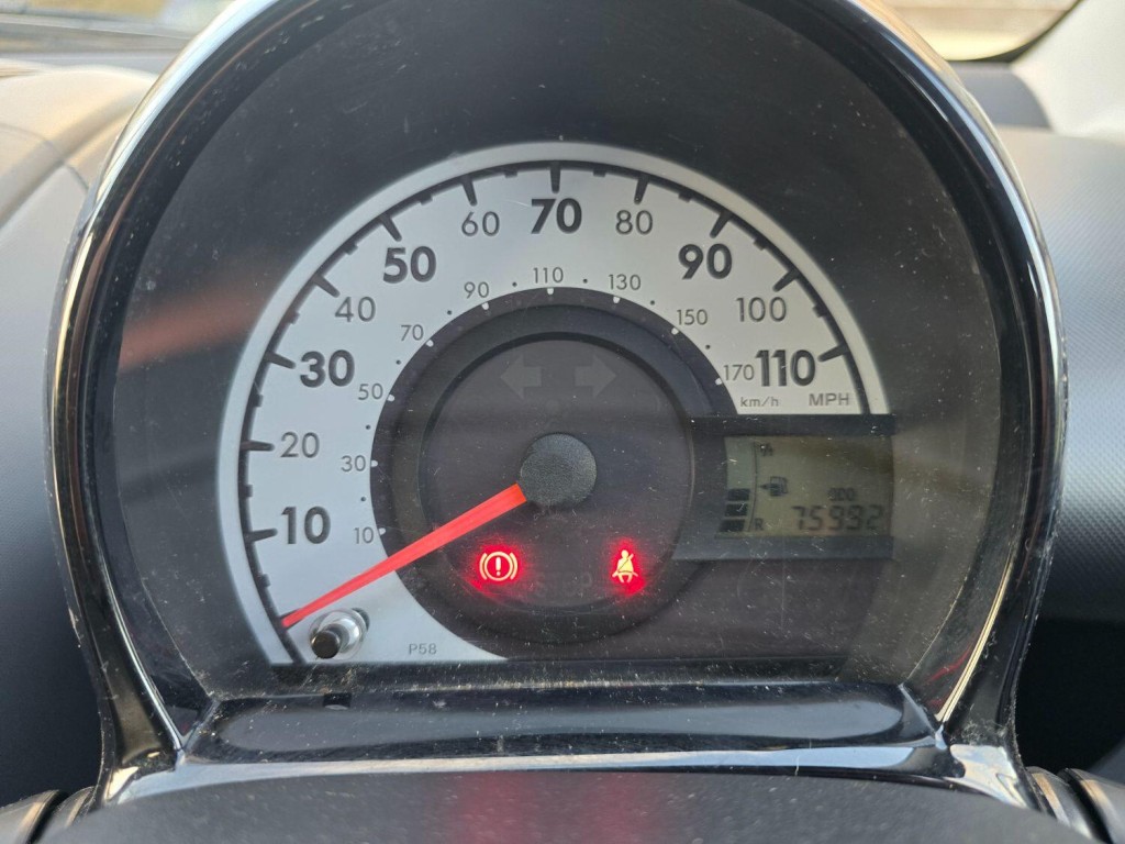 TOYOTA AYGO 1.0 VVT-i Go 2012