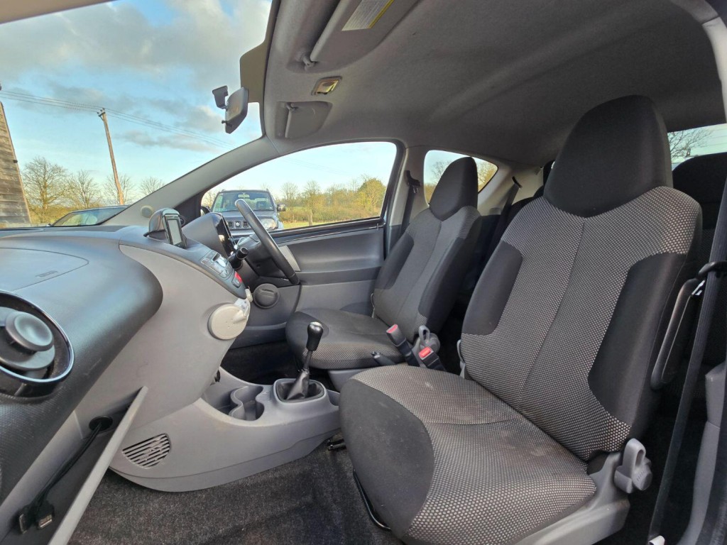 TOYOTA AYGO 1.0 VVT-i Go 2012