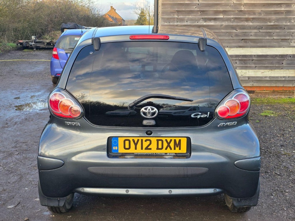TOYOTA AYGO 1.0 VVT-i Go 2012