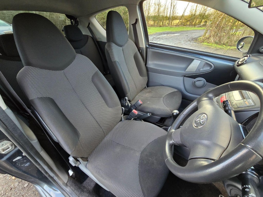 TOYOTA AYGO 1.0 VVT-i Go 2012