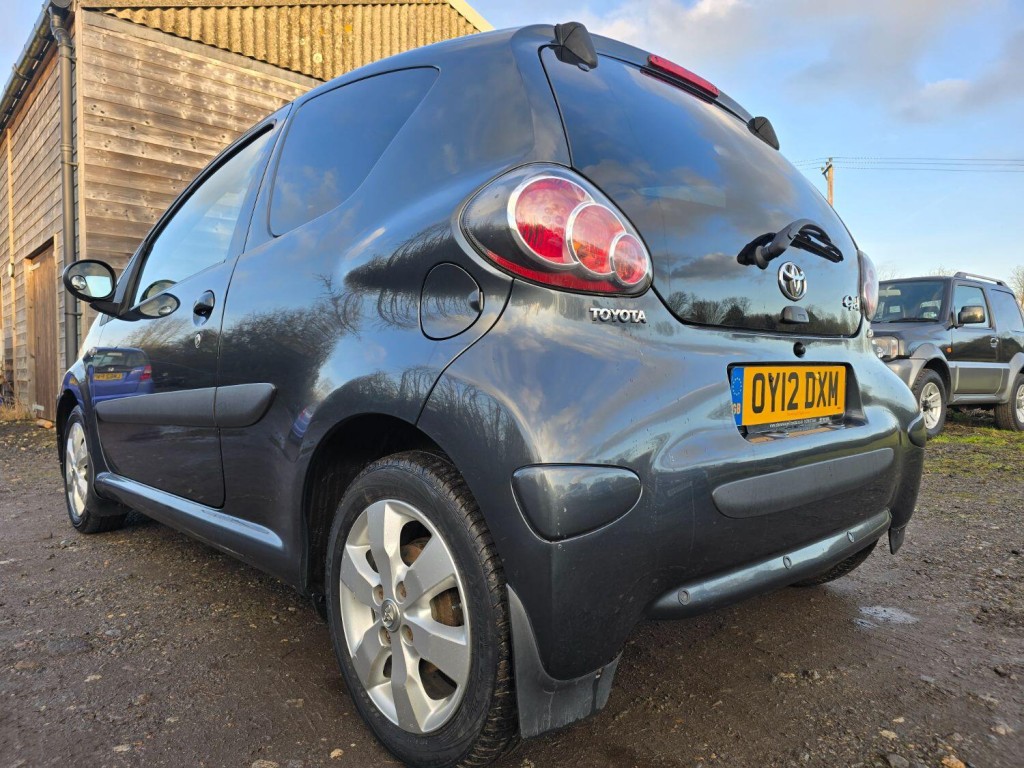 TOYOTA AYGO 1.0 VVT-i Go 2012