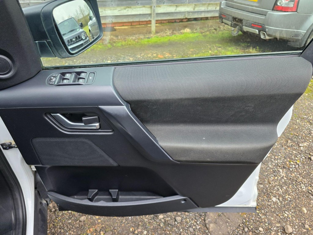 LAND ROVER FREELANDER 2 2.2 TD4 S 2011