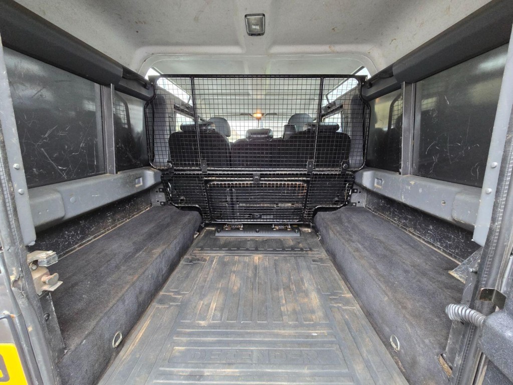 LAND ROVER DEFENDER 110 2.4TDCi XS Utility 2009