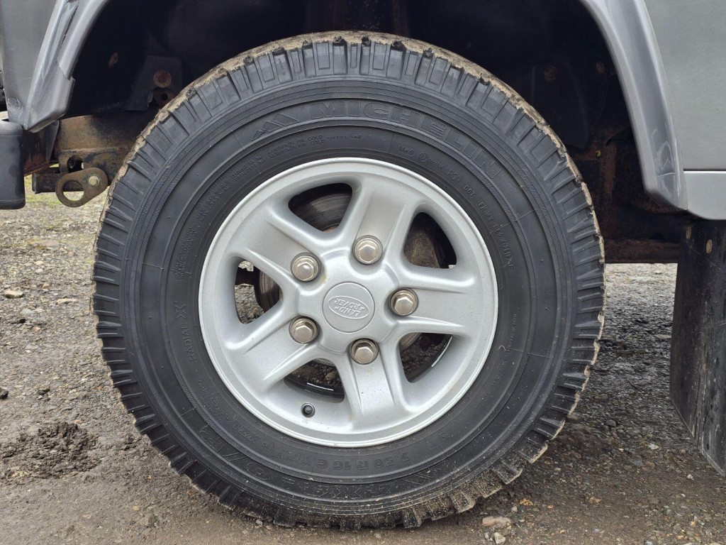 LAND ROVER DEFENDER 110 2.4TDCi XS Utility 2009