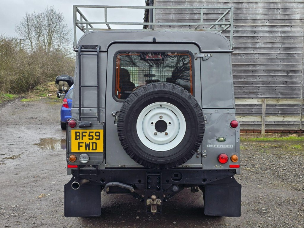 LAND ROVER DEFENDER 110 2.4TDCi XS Utility 2009