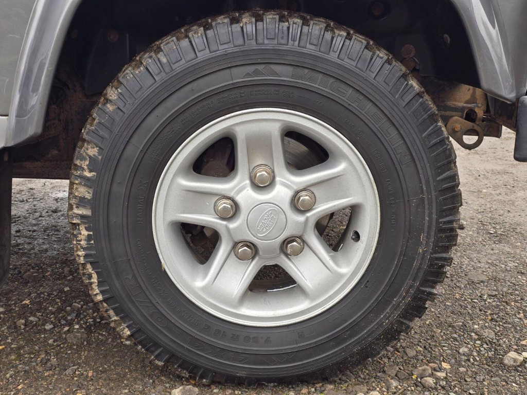 LAND ROVER DEFENDER 110 2.4TDCi XS Utility 2009