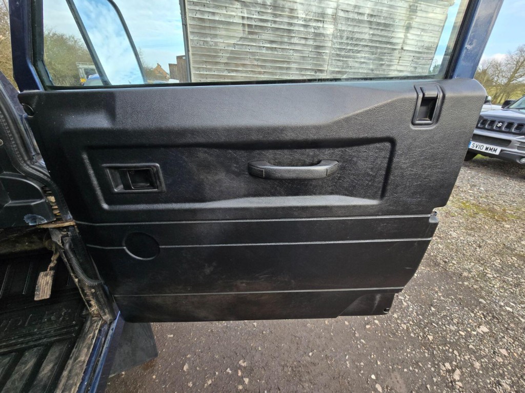 LAND ROVER DEFENDER 110 2.4 TDCi XS 2007