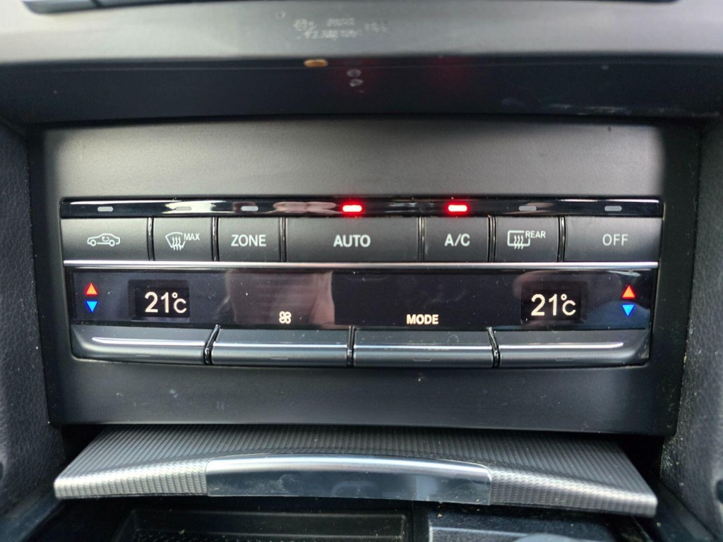 MERCEDES-BENZ E CLASS 2.1 E300dh BlueTEC AMG Sport 2014